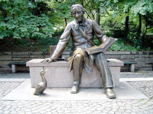 Hans Christian Andersen statue in Central Park, New York.